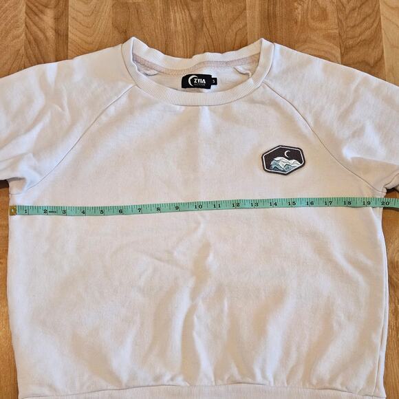 Zyia Active Sweater Size S Mountain Moon Embroidered Patch Crewneck Sweatshirt - Picture 5 of 13